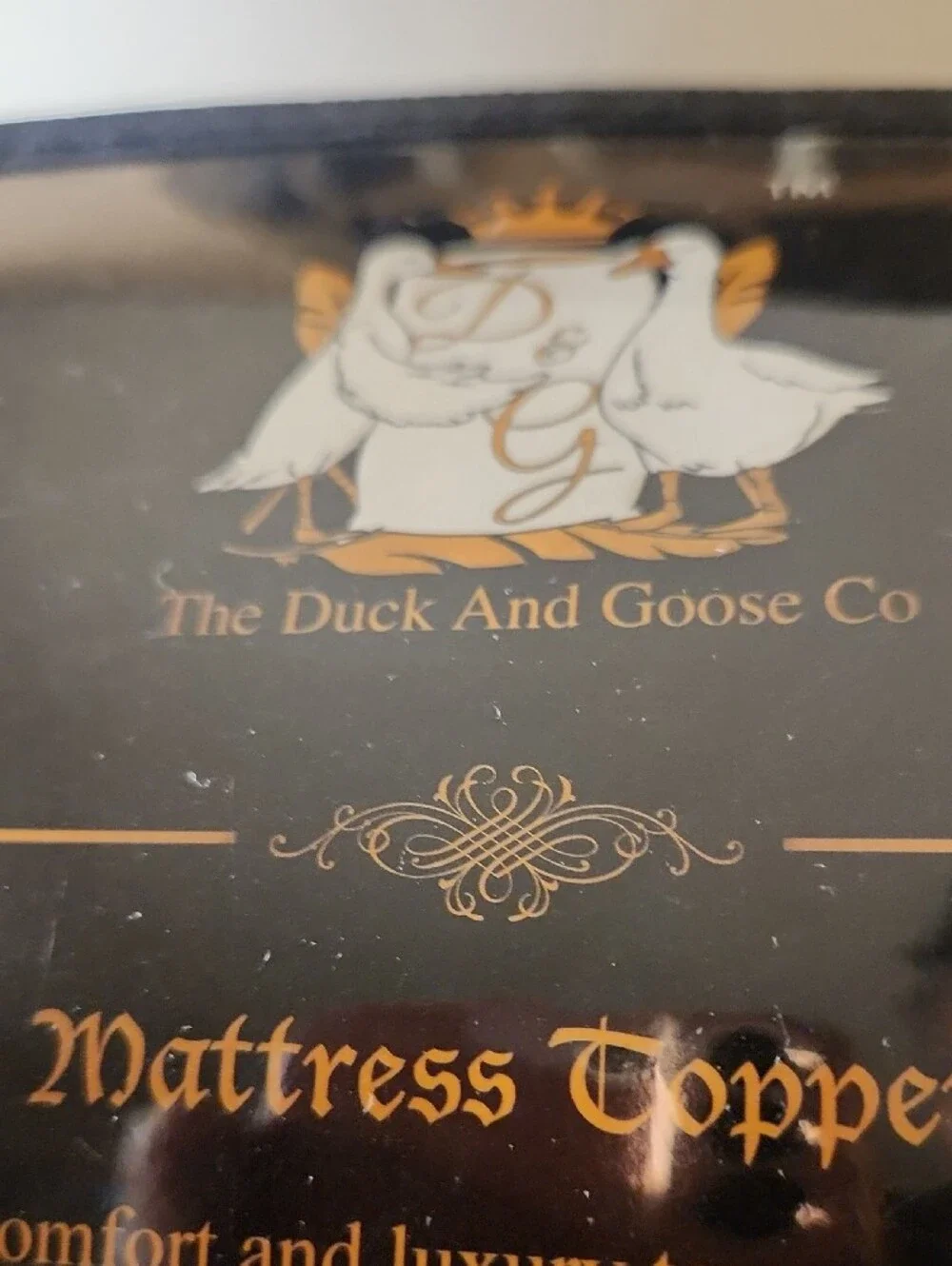 The Duck & Goose Comany Luxury Full Size Mattress Topper Nwt